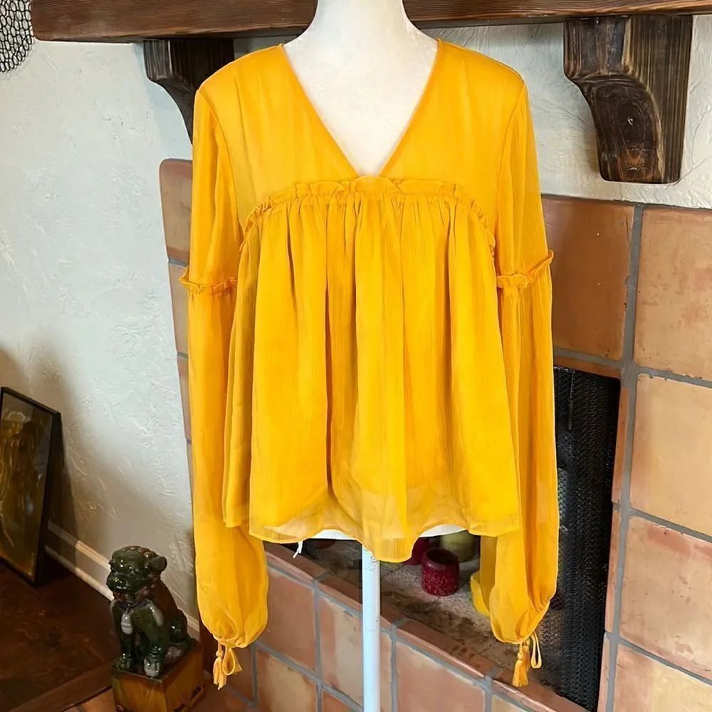 Tularosa Delphine Top, size M!